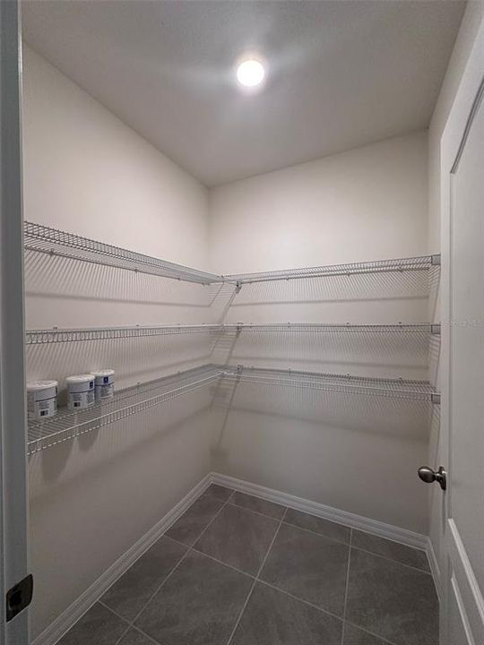 For Rent: $2,650 (5 beds, 3 baths, 2447 Square Feet)