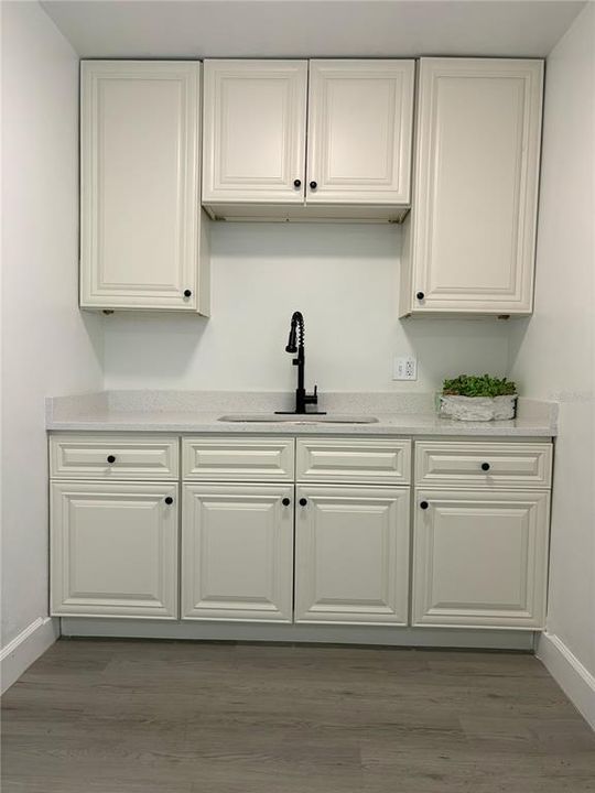 Active With Contract: $199,000 (3 beds, 1 baths, 777 Square Feet)