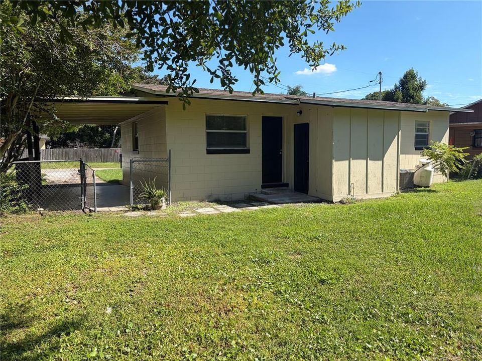 Active With Contract: $199,000 (3 beds, 1 baths, 777 Square Feet)