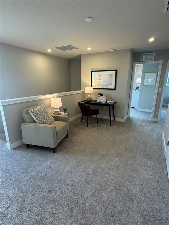 Под контрактом: $354,810 (3 спален, 2 ванн, 1899 Квадратных фут)