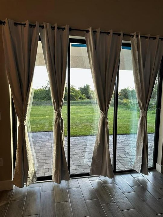 В аренду: $2,600 (4 спален, 2 ванн, 1822 Квадратных фут)