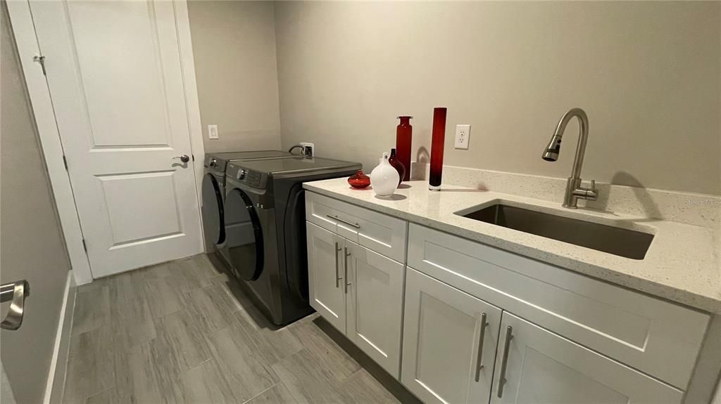 В аренду: $2,600 (4 спален, 2 ванн, 1822 Квадратных фут)