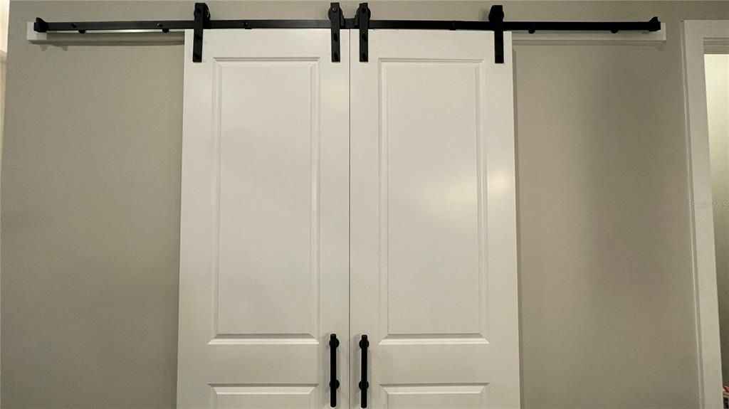 В аренду: $2,600 (4 спален, 2 ванн, 1822 Квадратных фут)