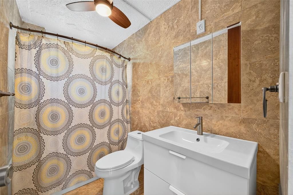 На продажу: $549,000 (3 спален, 1 ванн, 1486 Квадратных фут)