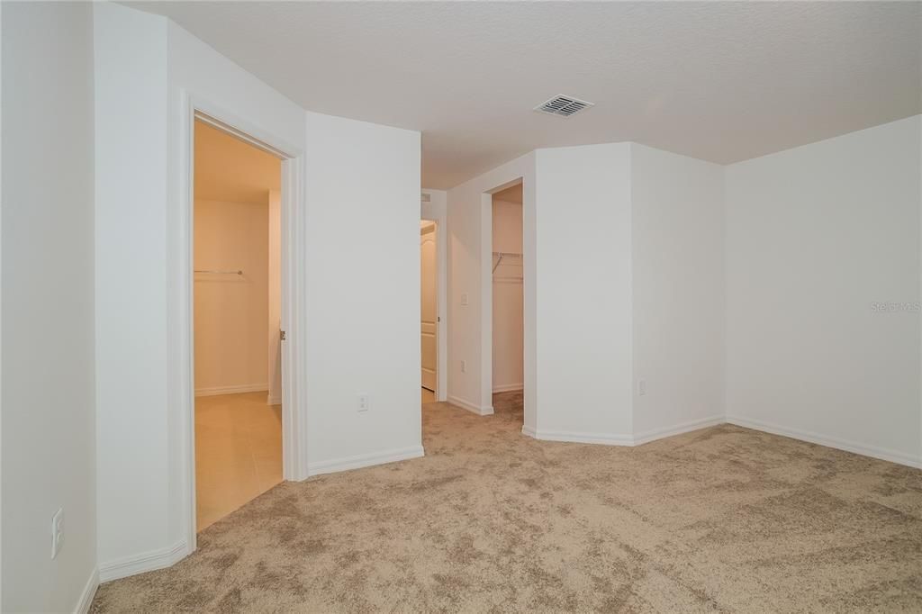 出租: $2,245 (4 贝兹, 2 浴室, 1842 平方英尺)