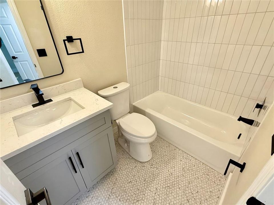 For Sale: $270,000 (3 beds, 2 baths, 1092 Square Feet)