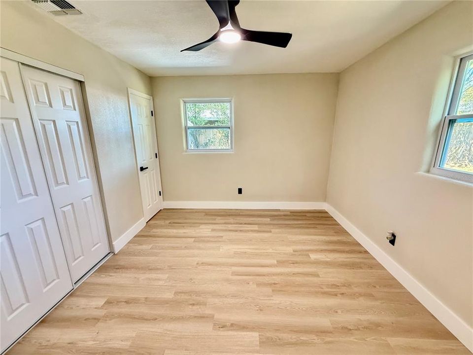 For Sale: $270,000 (3 beds, 2 baths, 1092 Square Feet)