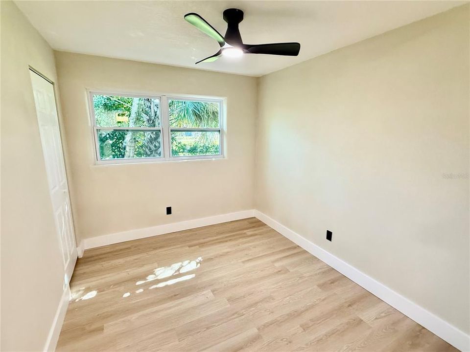 For Sale: $270,000 (3 beds, 2 baths, 1092 Square Feet)