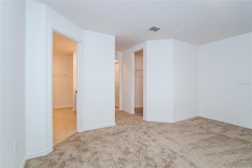 En Renta: $2,170 (4 camas, 2 baños, 1842 Pies cuadrados)