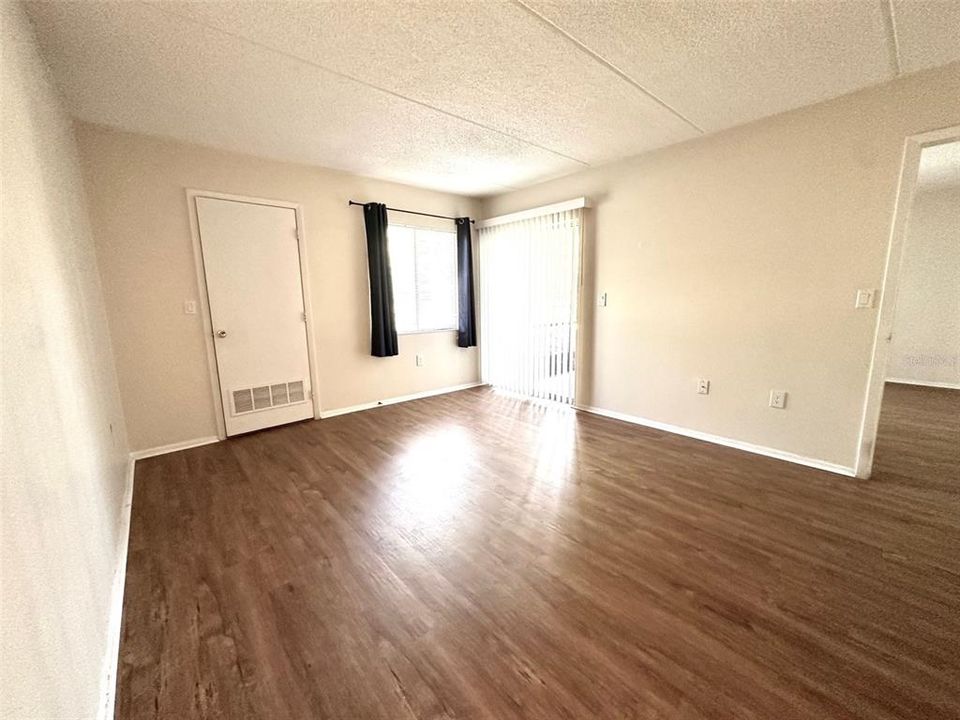 For Rent: $1,444 (2 beds, 2 baths, 982 Square Feet)