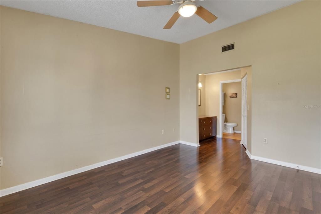 En Venta: $235,000 (2 camas, 2 baños, 1235 Pies cuadrados)