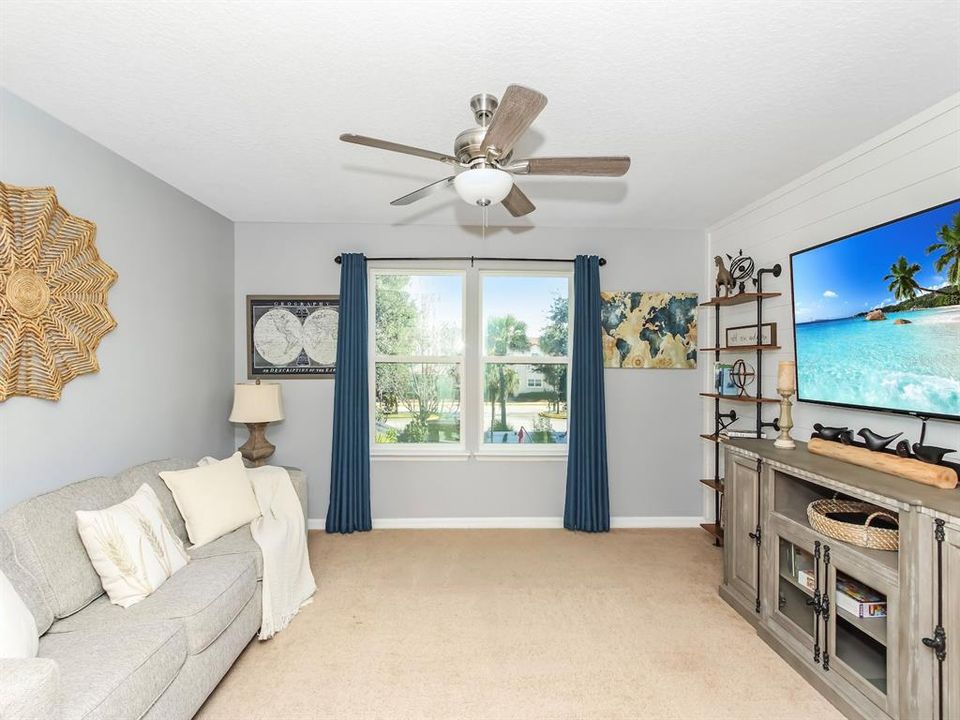 待售: $525,000 (4 贝兹, 2 浴室, 2280 平方英尺)