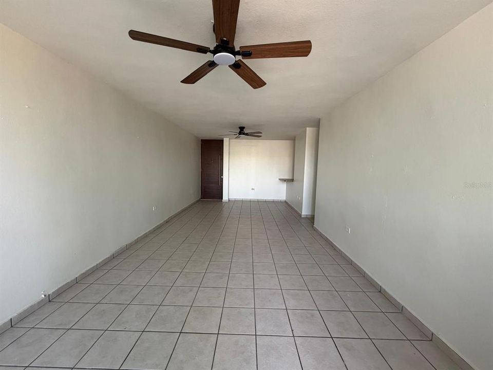 В аренду: $1,600 (3 спален, 2 ванн, 1075 Квадратных фут)