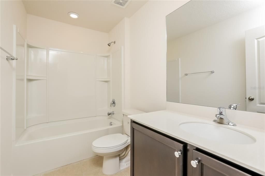 En Renta: $2,360 (5 camas, 3 baños, 1944 Pies cuadrados)