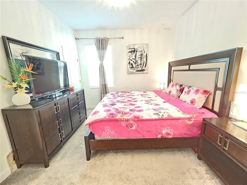 待售: $525,000 (4 贝兹, 3 浴室, 2571 平方英尺)