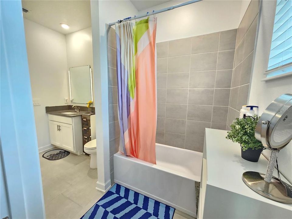 待售: $525,000 (4 贝兹, 3 浴室, 2571 平方英尺)