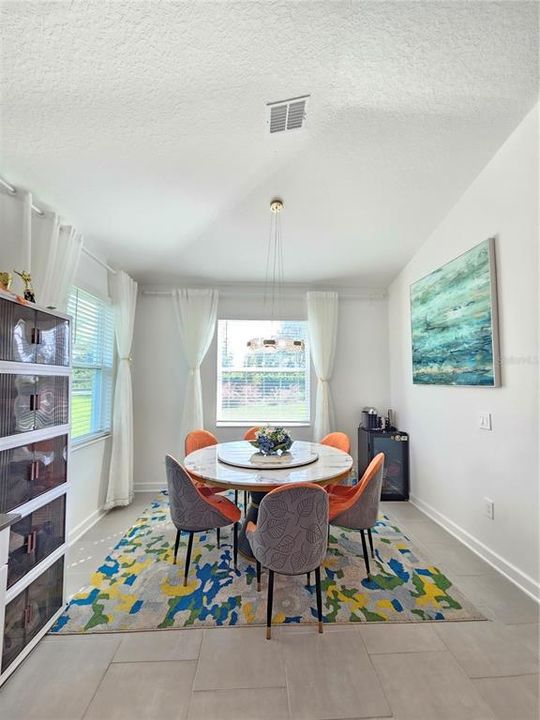 待售: $525,000 (4 贝兹, 3 浴室, 2571 平方英尺)