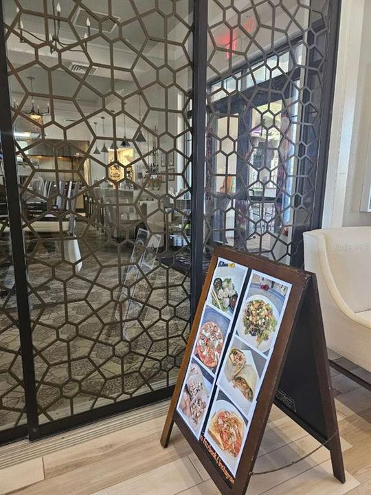 待售: $525,000 (4 贝兹, 3 浴室, 2571 平方英尺)