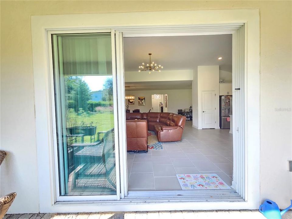 待售: $525,000 (4 贝兹, 3 浴室, 2571 平方英尺)