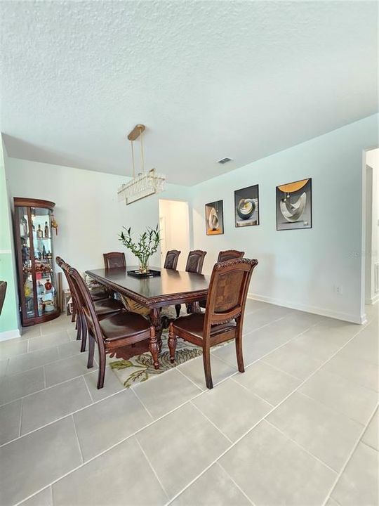 待售: $525,000 (4 贝兹, 3 浴室, 2571 平方英尺)