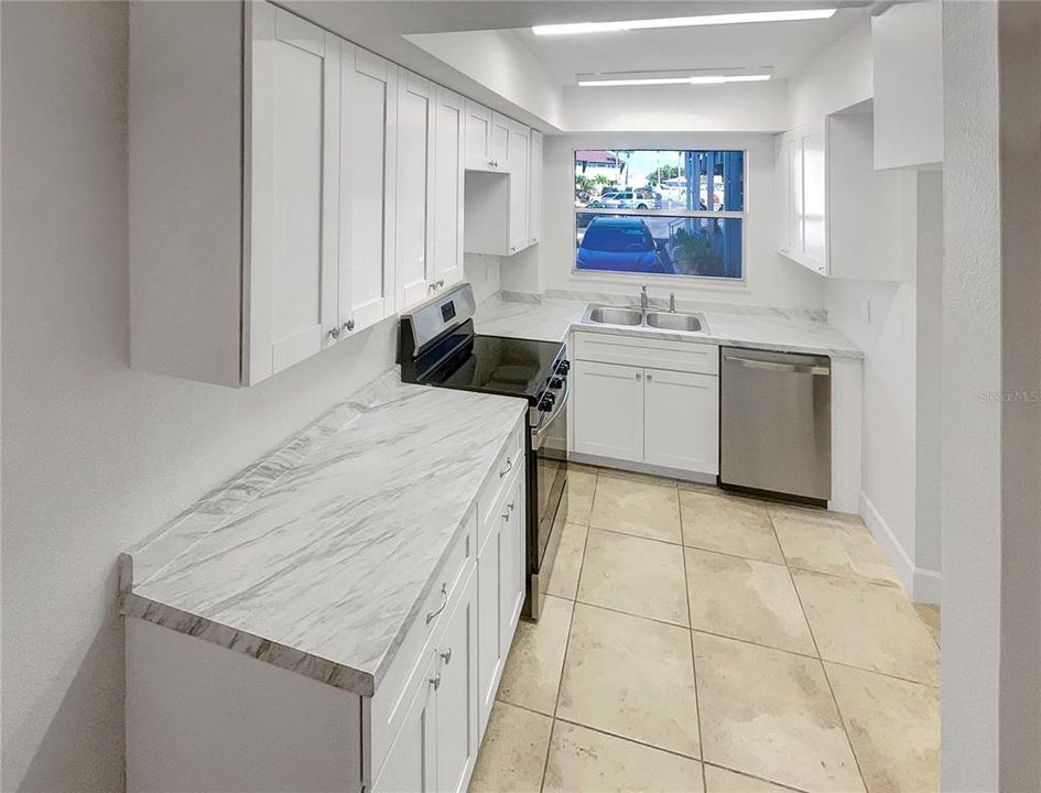 En Venta: $183,000 (2 camas, 2 baños, 1084 Pies cuadrados)