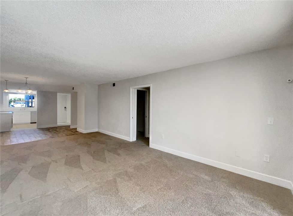 En Venta: $183,000 (2 camas, 2 baños, 1084 Pies cuadrados)