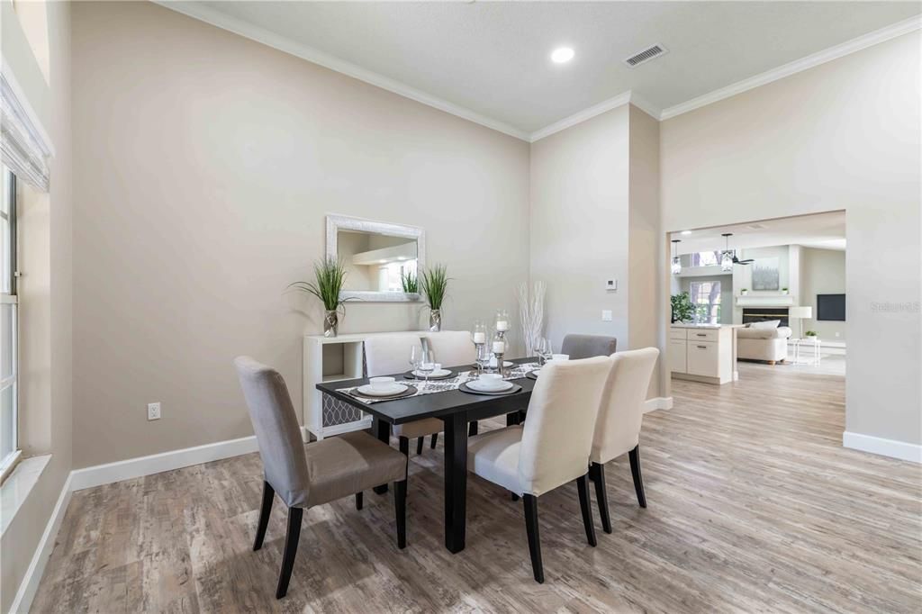 En Venta: $799,000 (4 camas, 2 baños, 3371 Pies cuadrados)