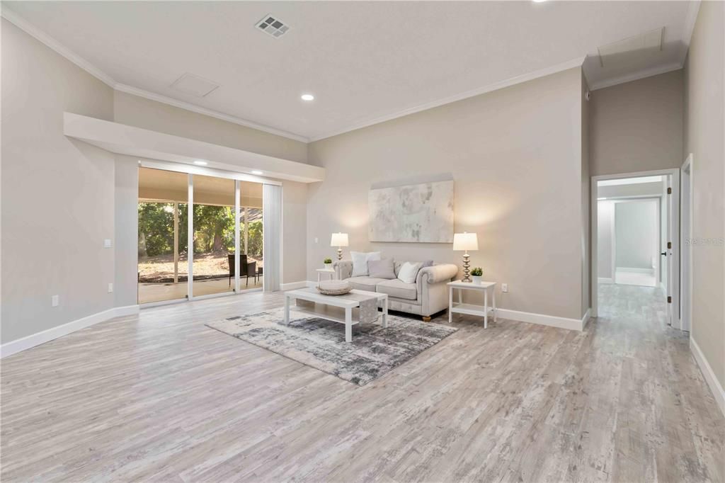 En Venta: $799,000 (4 camas, 2 baños, 3371 Pies cuadrados)