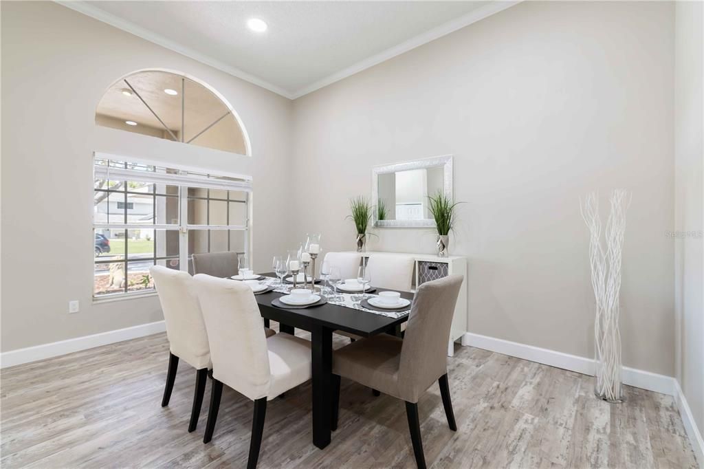 En Venta: $799,000 (4 camas, 2 baños, 3371 Pies cuadrados)