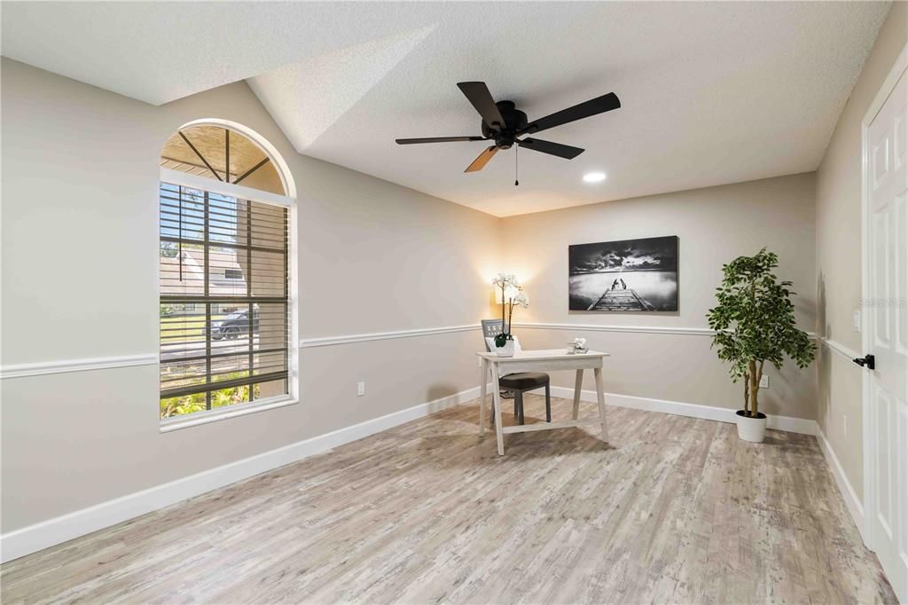 En Venta: $799,000 (4 camas, 2 baños, 3371 Pies cuadrados)