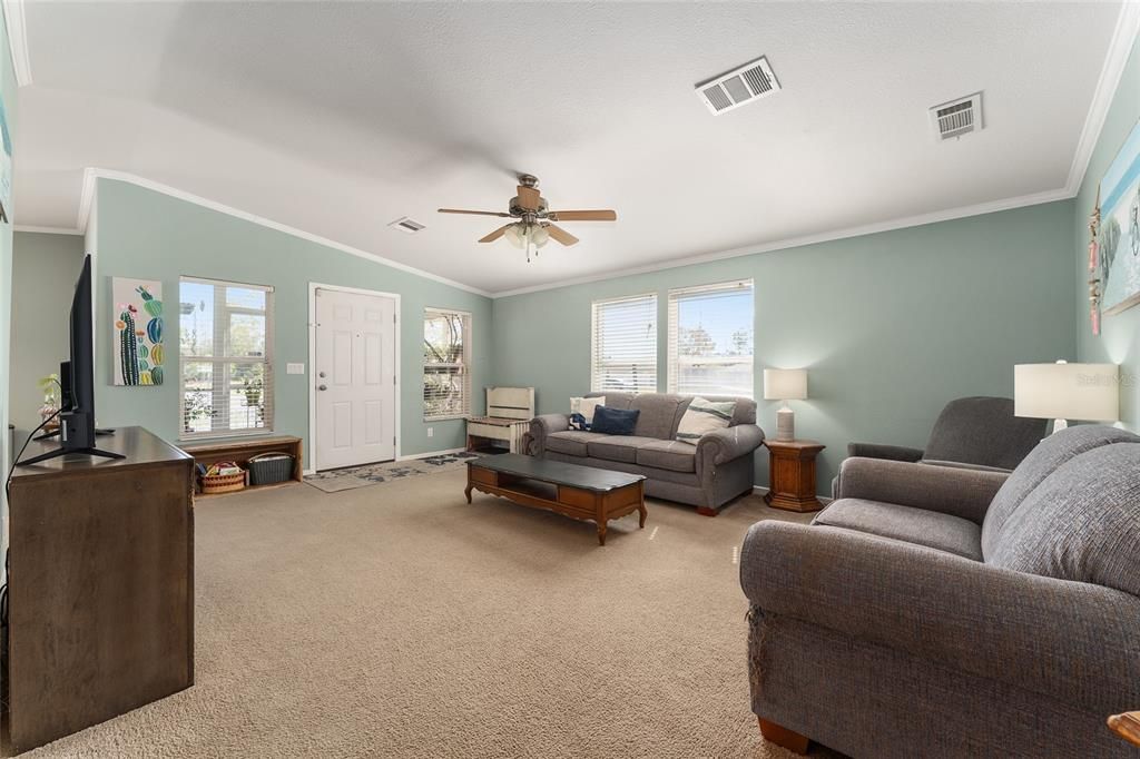 待售: $189,900 (3 贝兹, 2 浴室, 1408 平方英尺)