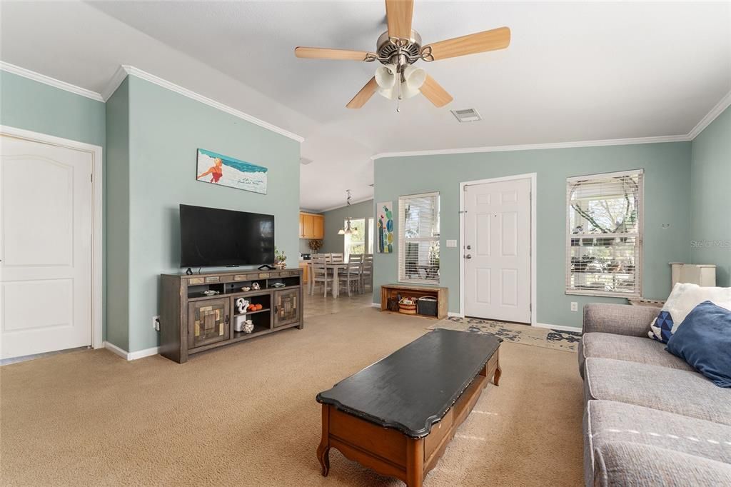 待售: $189,900 (3 贝兹, 2 浴室, 1408 平方英尺)