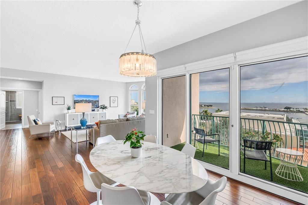 待售: $1,724,000 (3 贝兹, 2 浴室, 2600 平方英尺)