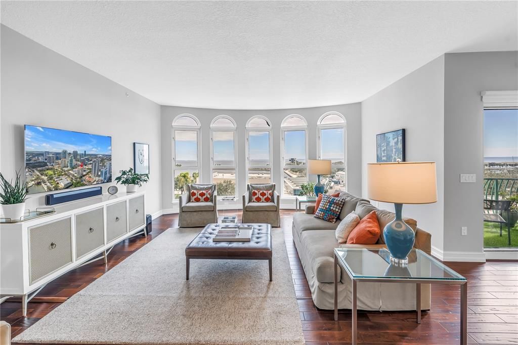 待售: $1,724,000 (3 贝兹, 2 浴室, 2600 平方英尺)