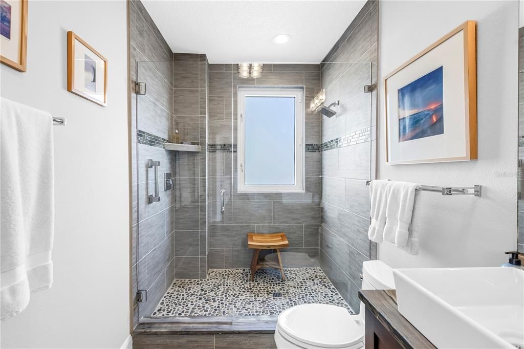 待售: $1,724,000 (3 贝兹, 2 浴室, 2600 平方英尺)