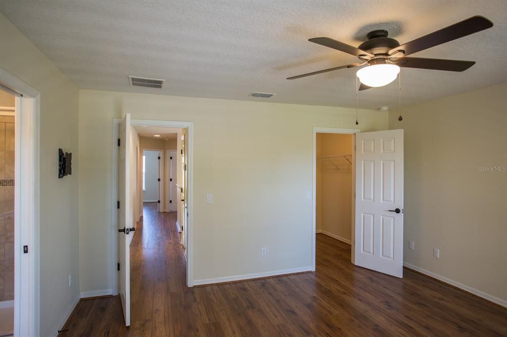 Active With Contract: $2,700 (4 beds, 3 baths, 1813 Square Feet)