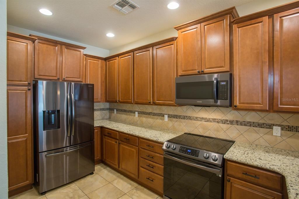 Active With Contract: $2,700 (4 beds, 3 baths, 1813 Square Feet)