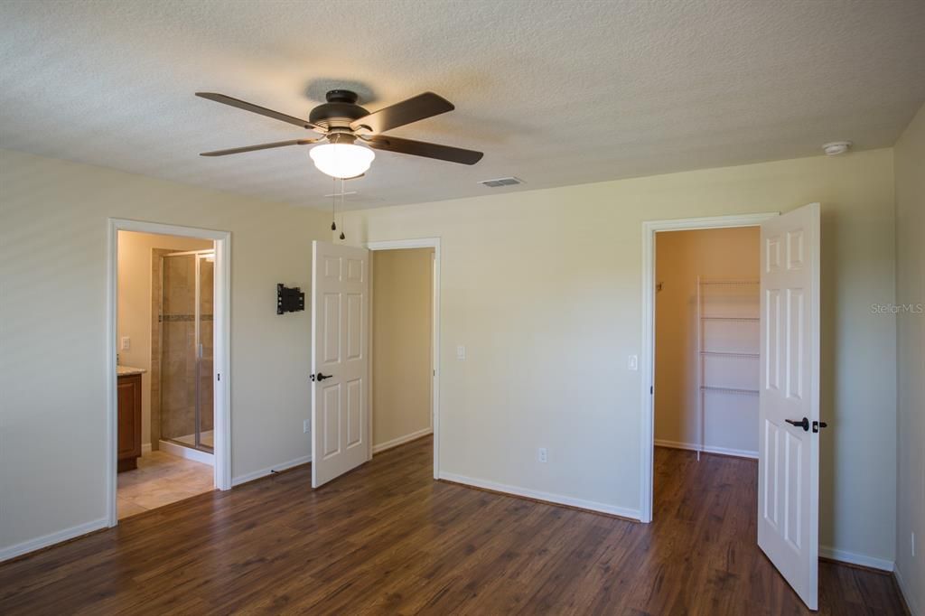 Active With Contract: $2,700 (4 beds, 3 baths, 1813 Square Feet)