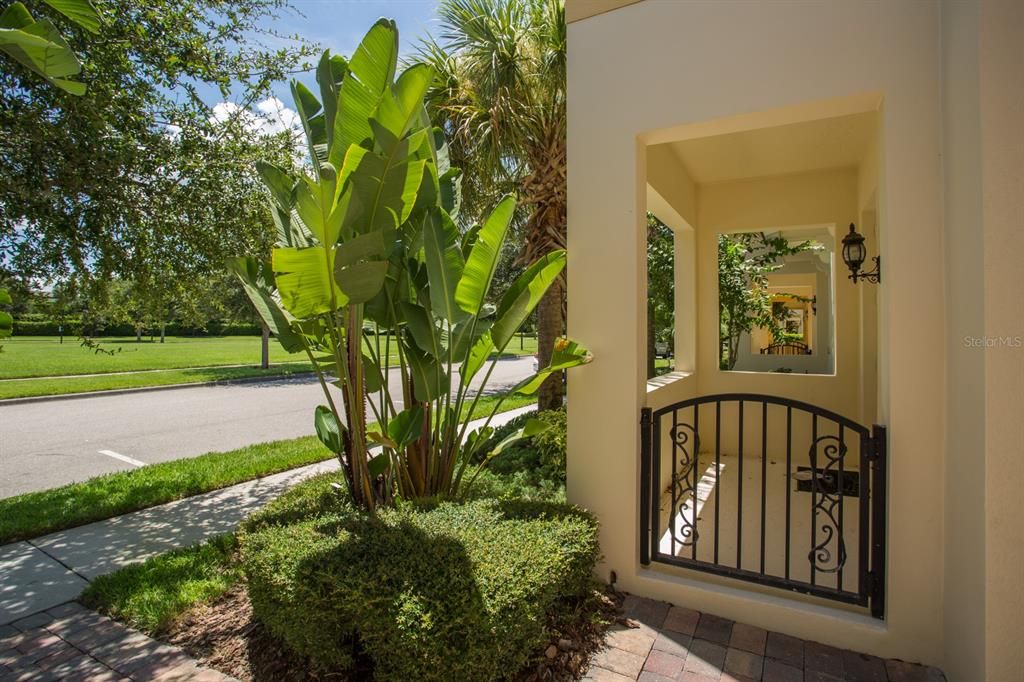 Active With Contract: $2,700 (4 beds, 3 baths, 1813 Square Feet)