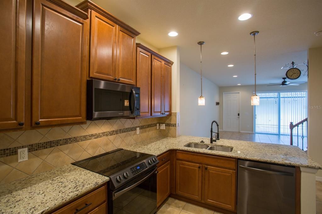 Active With Contract: $2,700 (4 beds, 3 baths, 1813 Square Feet)