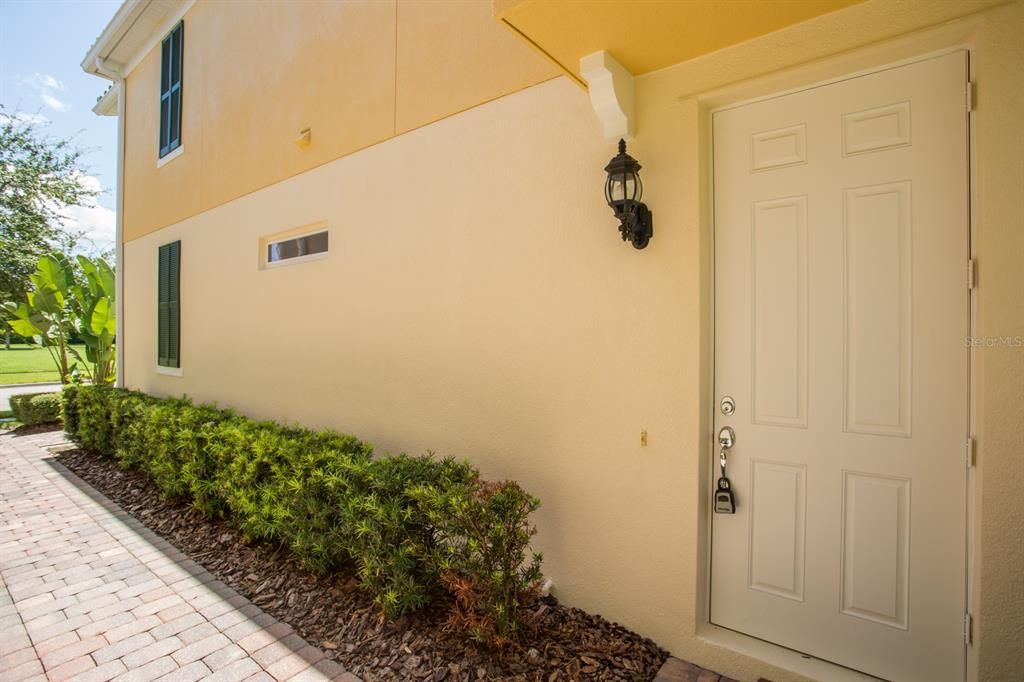 Active With Contract: $2,700 (4 beds, 3 baths, 1813 Square Feet)