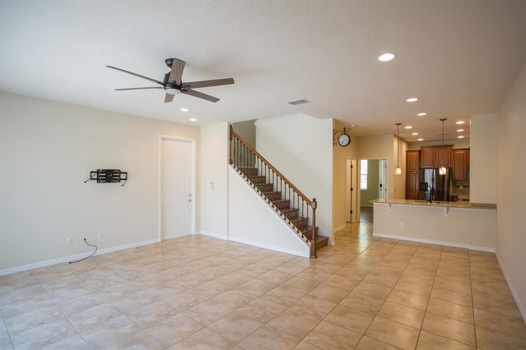 Active With Contract: $2,700 (4 beds, 3 baths, 1813 Square Feet)