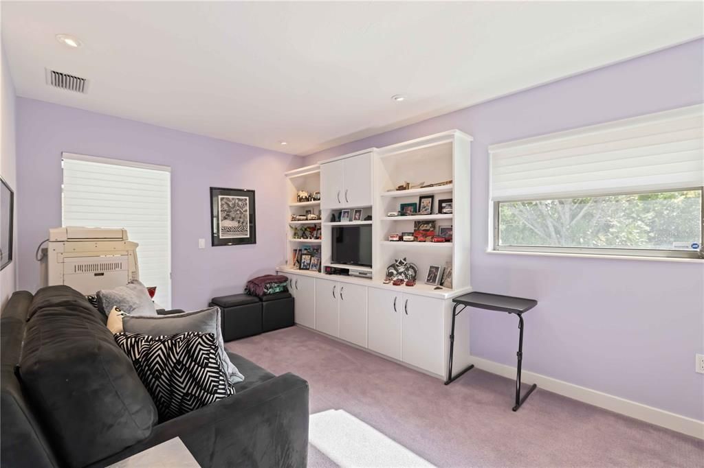 For Sale: $1,050,000 (3 beds, 3 baths, 3060 Square Feet)