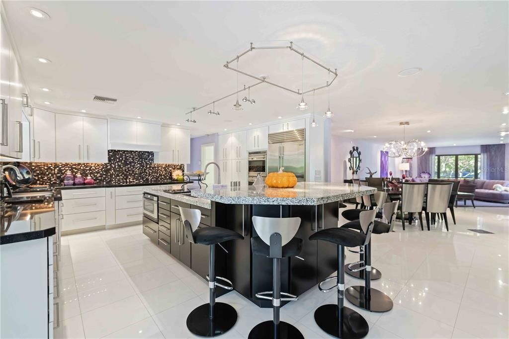 For Sale: $1,050,000 (3 beds, 3 baths, 3060 Square Feet)