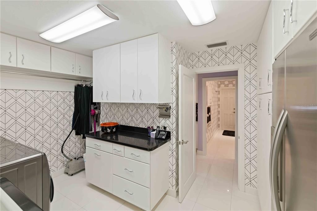 For Sale: $1,050,000 (3 beds, 3 baths, 3060 Square Feet)