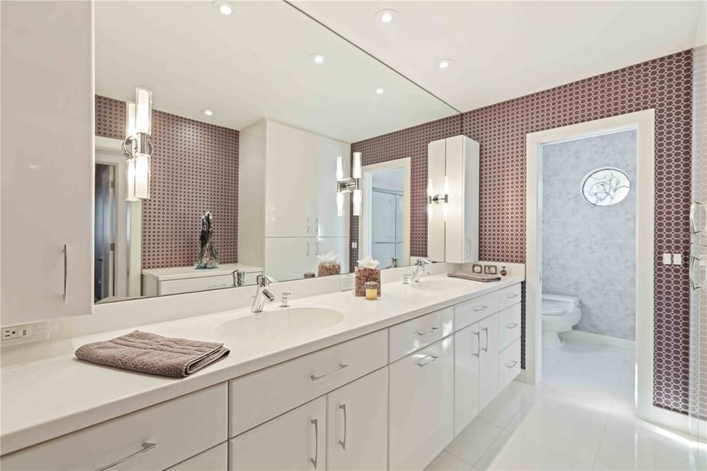 For Sale: $1,050,000 (3 beds, 3 baths, 3060 Square Feet)