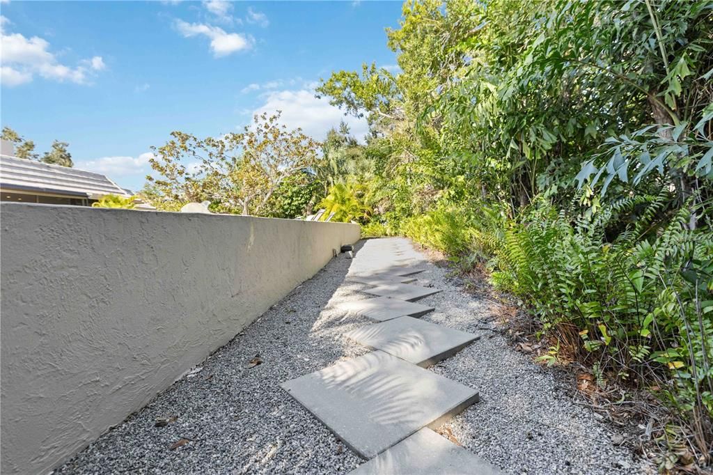 For Sale: $1,050,000 (3 beds, 3 baths, 3060 Square Feet)