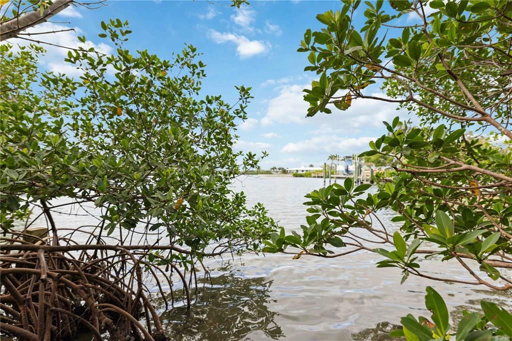 For Sale: $1,050,000 (3 beds, 3 baths, 3060 Square Feet)