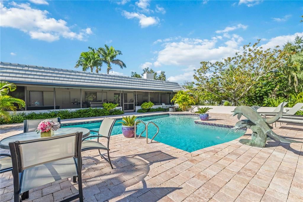 For Sale: $1,050,000 (3 beds, 3 baths, 3060 Square Feet)