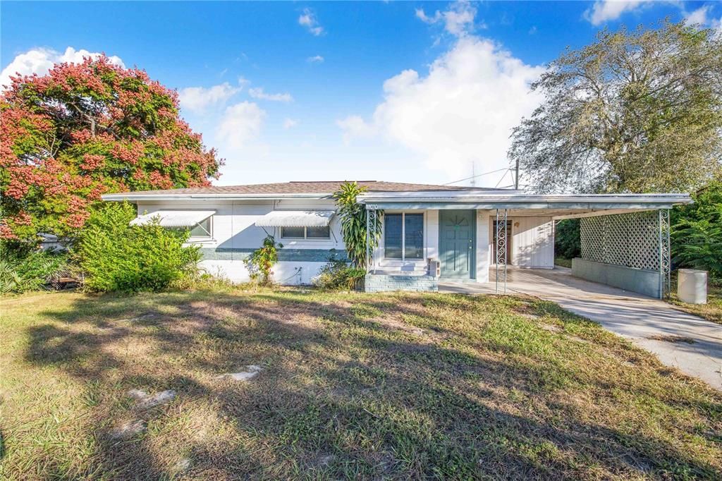 Active With Contract: $215,000 (4 beds, 2 baths, 1492 Square Feet)